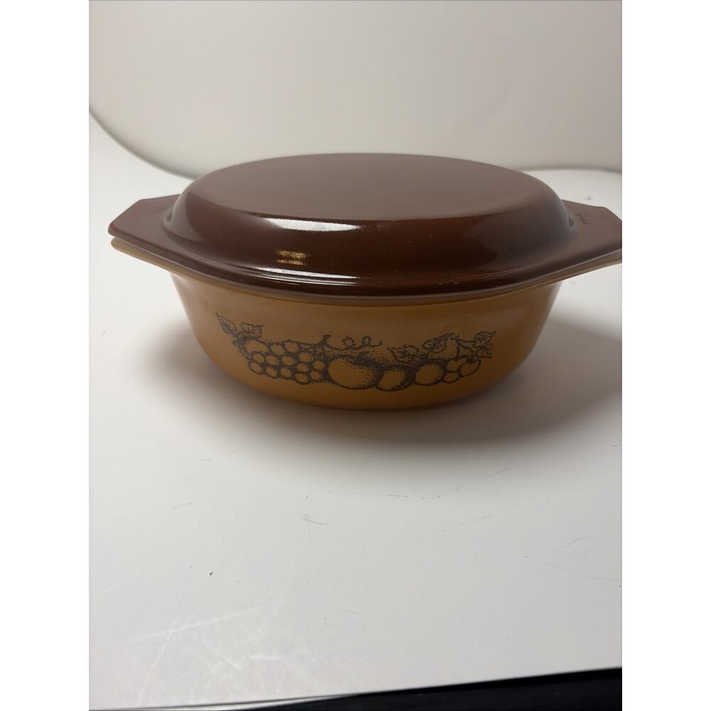 Vintage Pyrex Old Orchard 1970's 043 1 1/2 QT Oval Casserole Dish with Lid,Brown - Picture 2 of 7